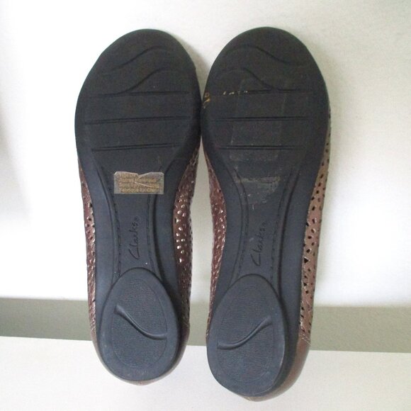 Clarks bendables Womens Laser-cut Bronze Leather Flat Loafer - Size 9M - Picture 9 of 9